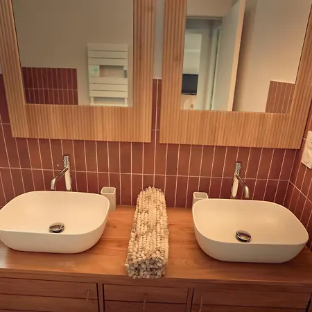 Villa With Pool & Access